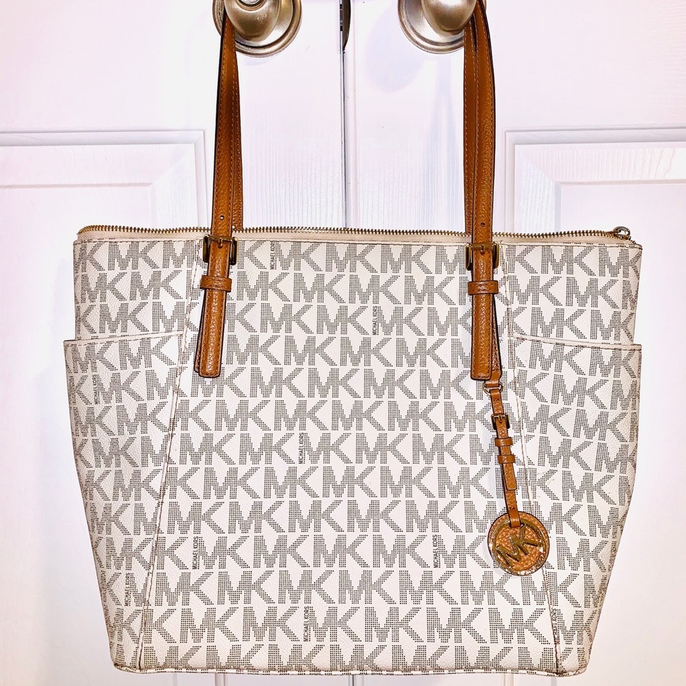 Michael Kors Vanilla/Cream Neverfull Tote Purse